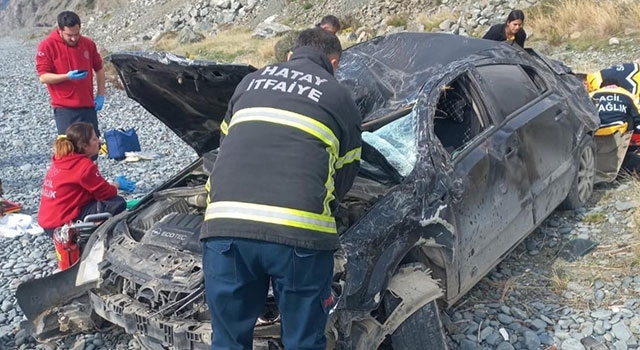 Hatay’da uçuruma yuvarlanan otomobildeki 1 kişi öldü, 1 kişi yaralandı