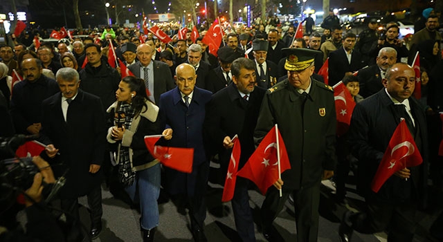 Kahramanmaraş’ın düşman işgalinden kurtuluşunun 104. yılı dolayısıyla Fener Alayı düzenlendi