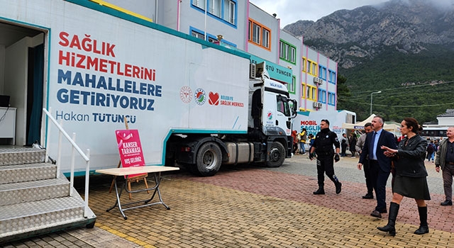 Kepez Belediyesinin mobil sağlık merkezi Kemer’de hizmet verdi