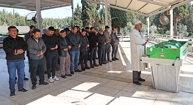 Marmara Denizi’nde batan gemide ölen aşçının cenazesi Adana’da defnedildi