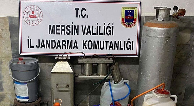 Mersin’de 150 litre sahte içki ele geçirildi