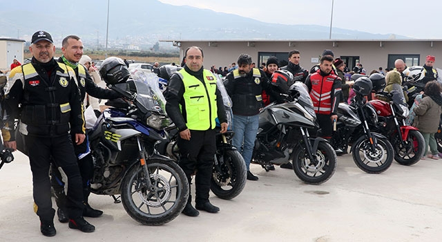 Motosikletliler depremzedeler için Hatay’da buluştu