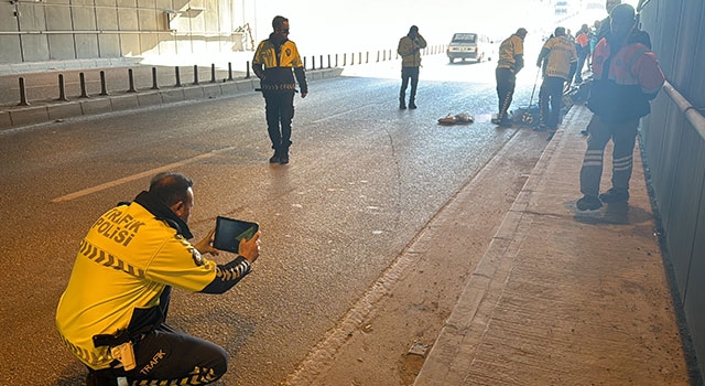 Adana’da devrilen motosikletin sürücüsü hayatını kaybetti