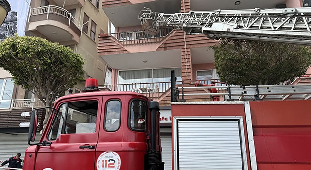 Alanya’da apartman dairesinde çıkan yangın hasara neden oldu