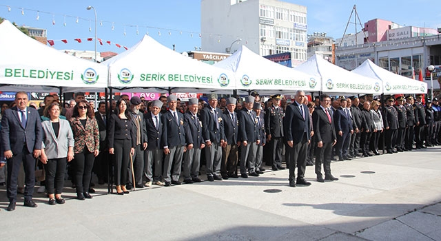 Antalya’nın ilçelerinde Çanakkale Deniz Zaferi’nin 109. yılı kutlandı