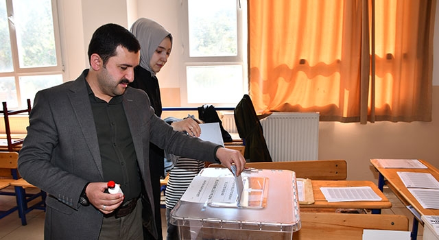 Belen Kaymakamı Mahmut Sami Yılmaz, oyunu kullandı