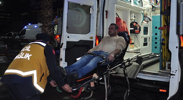 Mersin’de devrilen işçi servisindeki 23 kişi yaralandı