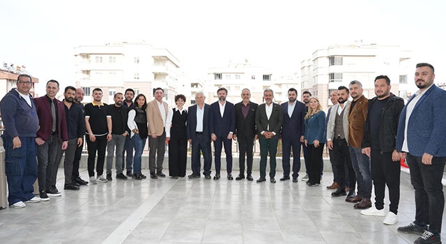 Muratpaşa Belediye Başkan adayı Manavoğlu, ANTİAD’ı ziyaret etti