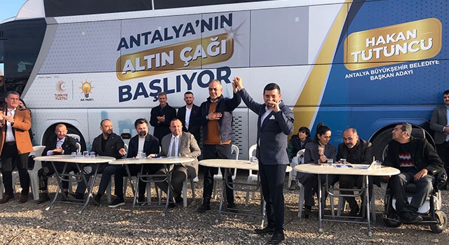 Muratpaşa Belediye Başkan Adayı Manavoğlu, Tütüncü’nün mitingine katıldı