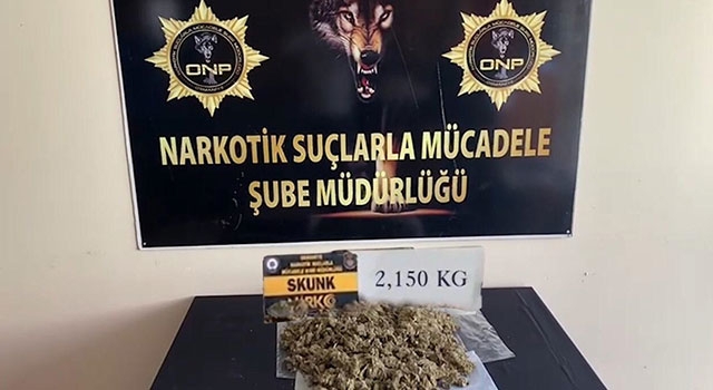 Osmaniye’de yolcu minibüsünde 2 kilo 150 gram sentetik uyuşturucu ele geçirildi