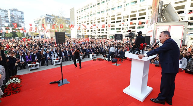 Antalya Büyükşehir Belediye Başkanı Böcek yeni dönemine törenle başladı