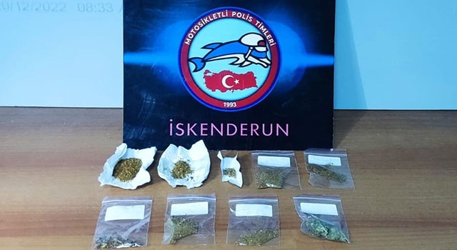 İskenderun’da asayiş uygulamalarında yakalanan 10 şüpheliden 2’si tutuklandı