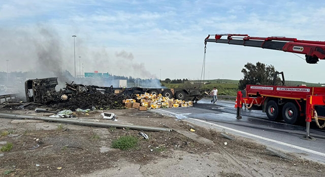 Mersin’de devrilerek yanan tırın sürücüsü yaralandı