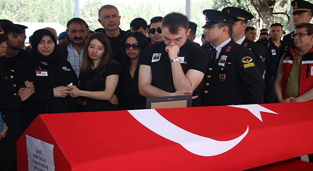 Şehit Jandarma Astsubay Kıdemli Başçavuş Çullu, Adana’da son yolculuğuna uğurlandı