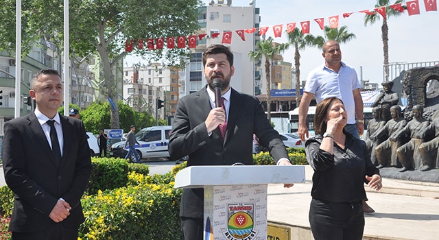 Tarsus Belediye Başkanı Ali Boltaç mazbatasını aldı