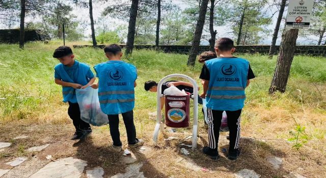 Ülkü Ocaklı Gençler, Tarihi Kalede Temizlik Yaptı