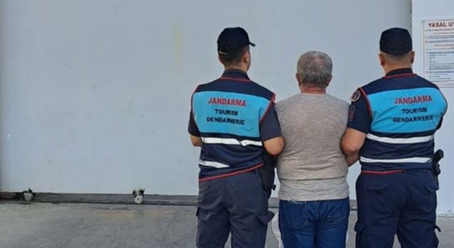 Alanya’da hakkında kesinleşmiş hapis kararı bulunan firari hükümlü yakalandı