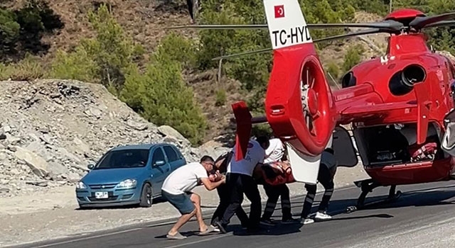 Antalya’da ambulans helikopter kanyonda düşerek yaralanan tatilci için havalandı