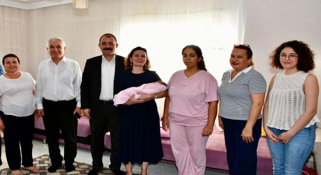 Kaymakam Dolu'dan Yeni Doğan Bebek Ziyareti