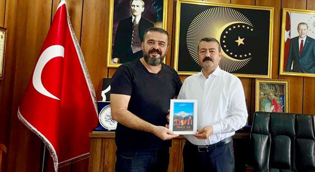 Başkan, Belde Sakinlerini Film Galasına Davet Etti