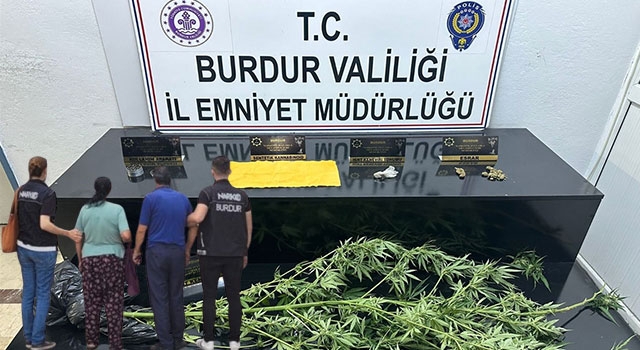 Burdur’da uyuşturucu operasyonunda yakalanan 2 zanlı tutuklandı