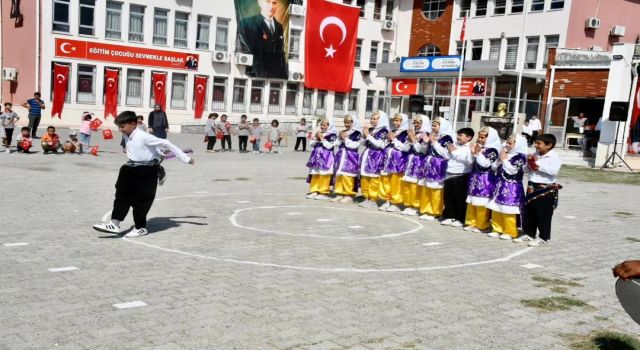 Kadirli Kaymakamı Erdinç Dolu, Öğrencilerle İlköğretim Haftası'nı Kutladı