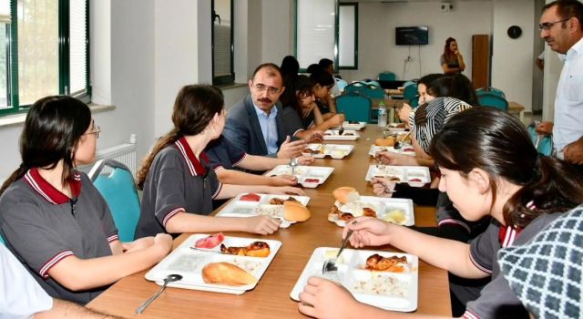 Kaymakam Erdinç Dolu, Öğrencilerle Öğle Yemeğinde Bir Araya Geldi