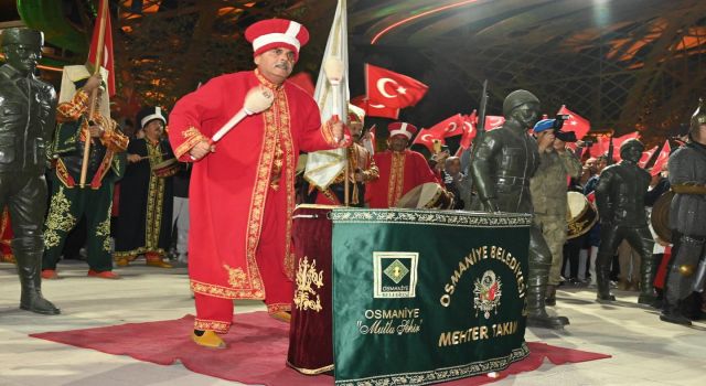 Cumhuriyet Bayramı, Osmaniye’de Mehter Eşliğinde Kutlandı: Fener Alayı Yürüyüşü