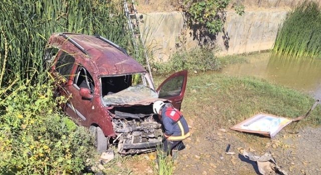 Mersin’de dereye düşen otomobilin sürücü yaralandı