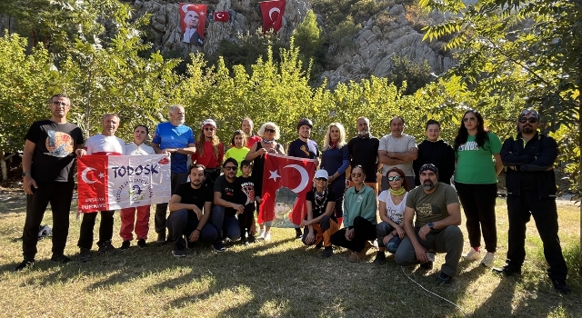 Olimpos’ta kaya tırmanışıyla Cumhuriyet’in 101. yılı kutlandı