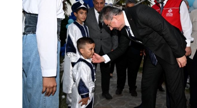 Vali Dr. Erdinç Yılmaz, Hatay Vakıflar Bölge Müdürlüğünün Toplu Sünnet Törenine Katıldı