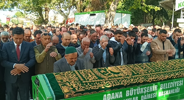 Adana’da trafik kazasında ölen çocuğun cenazesi defnedildi