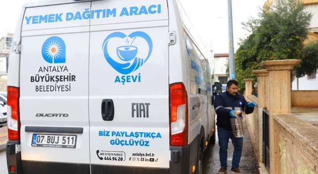 Antalya Büyükşehir Belediyesi’nin aşevi 553 bin porsiyon yemek dağıttı