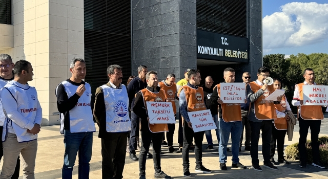 İşçi ve memur maaşlarını eksik yatıran Konyaaltı Belediyesi yönetimi protesto edildi