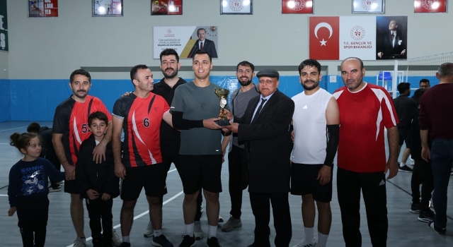 Kahramanmaraş’ta öğretmenlere yönelik voleybol turnuvası yapıldı