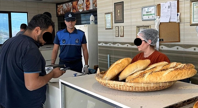 Kaş’ta zabıtadan fırınlarda hijyen ve gramaj denetimi