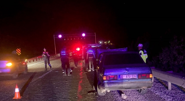 Mersin’de araç lastiği değiştirenlere otomobilin çarpması sonucu 2 kişi öldü