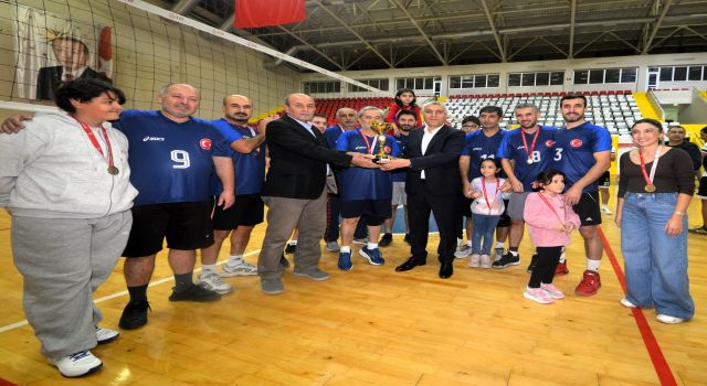 Öğretmenler Arası Voleybol Turnuvası’nda Şampiyon Belli Oldu