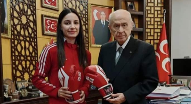 Osmaniye’nin Gururu Aybüke Kılınç, Devlet Bahçeli ile Buluştu