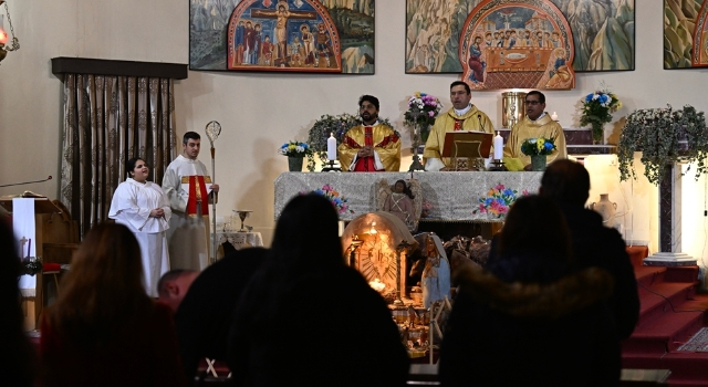 Adana’da Bebekli Kilisesi’nde Noel ayini yapıldı