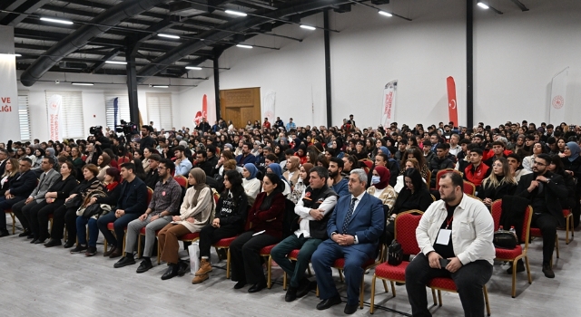 Adana’da ”Gençlik Politika Belgesi Vizyon Çalıştayı” düzenlendi