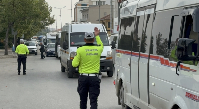 Adana’da gereksiz korna çalan 19 sürücüye para cezası kesildi