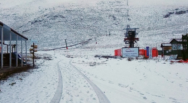 Antalya’nın yüksek kesimlerinde kar yağışı başladı