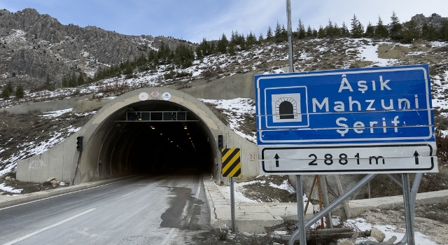 Kahramanmaraş’taki Aşık Mahzuni Şerif Tüneli çift taraflı ulaşıma açıldı