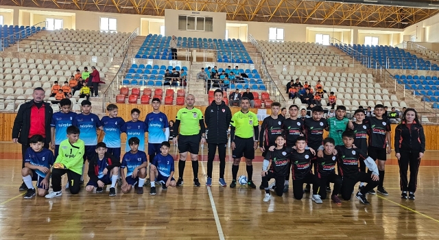 Kumluca’da futsal şampiyonası başladı