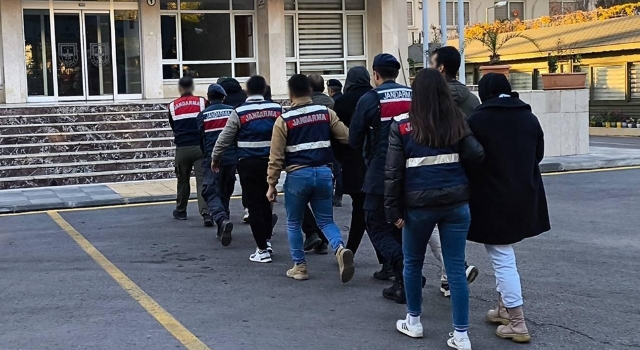 Mersin merkezli DEAŞ operasyonunda yakalanan 7 zanlıdan 6’sı tutuklandı