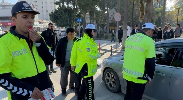 Osmaniye’de engelliler temsili trafik denetimi yaptı