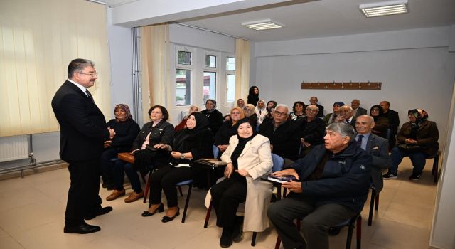 Vali Yılmaz, Tazelenme Üniversitesi’nde Ders İşledi