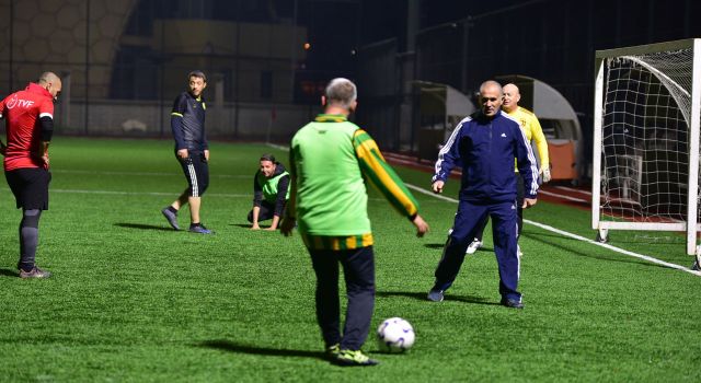 Gazeteciler ve İdareciler Futbol Maçında Buluştu