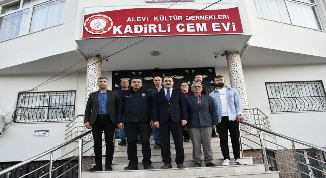 Kadirli Kaymakamı Erdinç Dolu, Cemevi’ni Ziyaret Etti